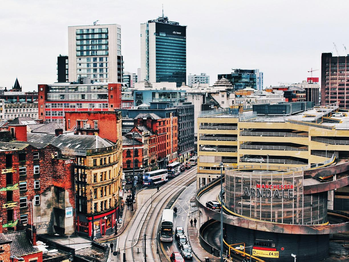 Jak poruszać się po Manchesterze? Tramwaje Metrolink i darmowy autobus