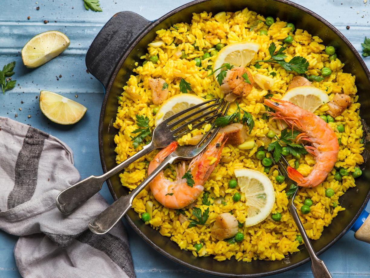 Ceny w Hiszpanii 2026: Ile kosztują tapas, paella i sangria?