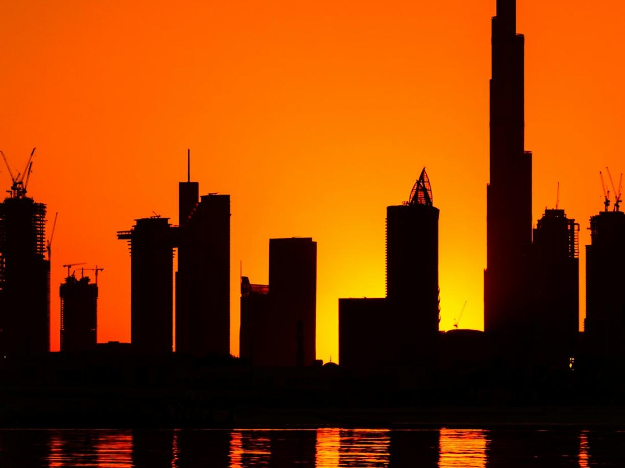 Jak poruszać się po Dubaju? Metro, taksówki i karta NOL – przewodnik