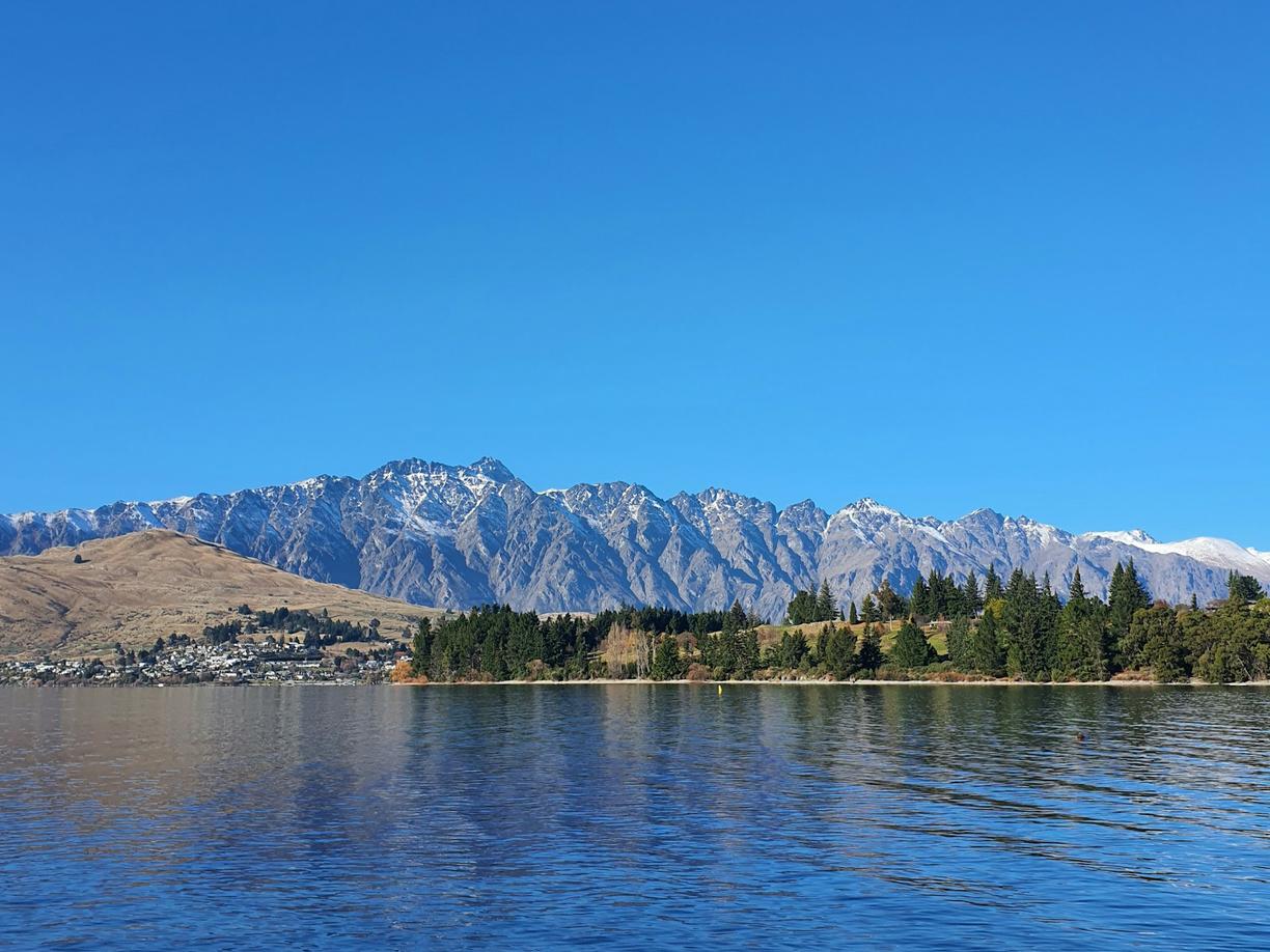 Nowa Zelandia. Skok w otchłań i lot nad górami: Przewodnik po najbardziej ekstremalnych atrakcjach Queenstown.