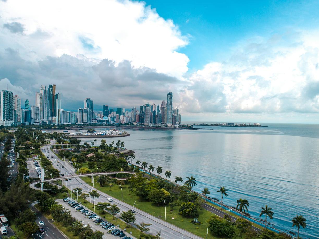 Co zwiedzić w Panama City? Kanał Panamski, starówka Casco Viejo i nowoczesne centrum