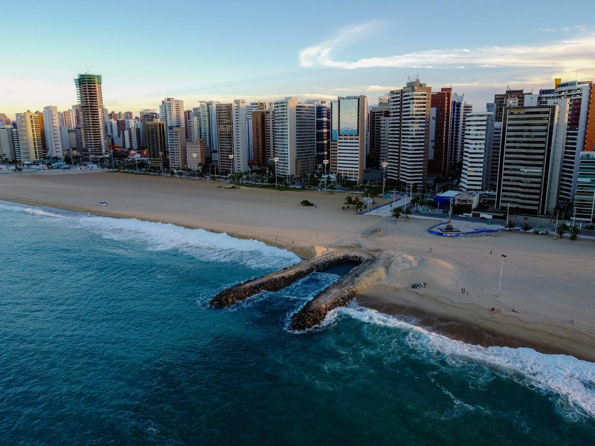Brazylia. Ceny w Fortalezie 2026: Ile kosztuje obiad, wycieczka buggy i caipirinha?