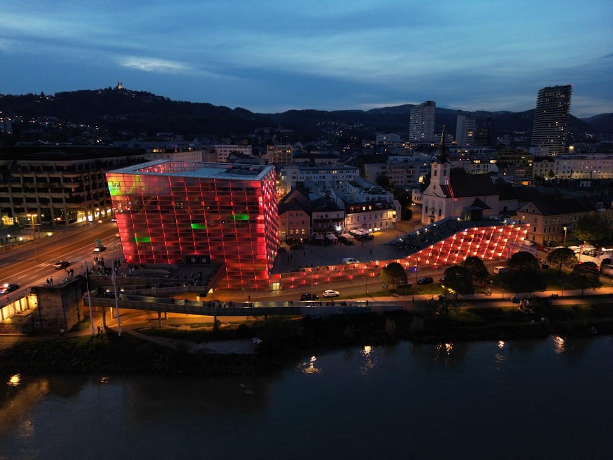 Linz z dziećmi: Ars Electronica Center, Grottenbahn i inne atrakcje