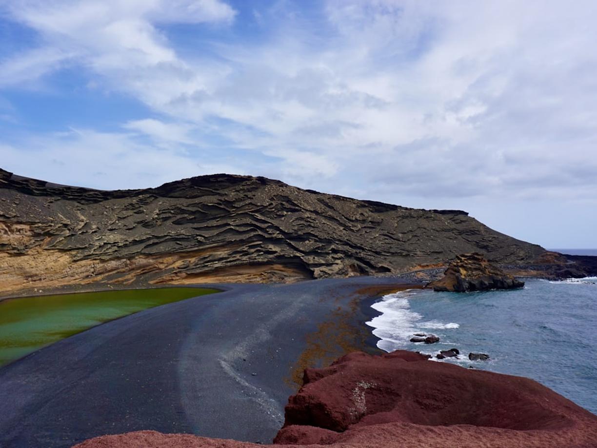 Wypoczynek na Lanzarote: Co robić na najbardziej niezwykłej z Wysp Kanaryjskich?