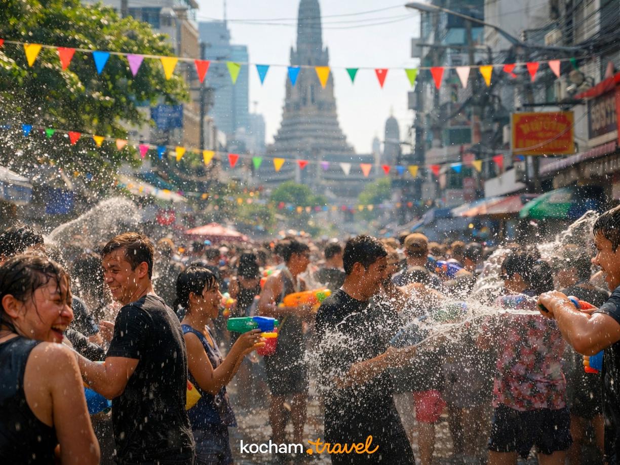 Ilustracja do tematu: Tajlandia. Songkran w Bangkoku na własną rękę. Jak przygotować się na największą bitwę wodną świata?
