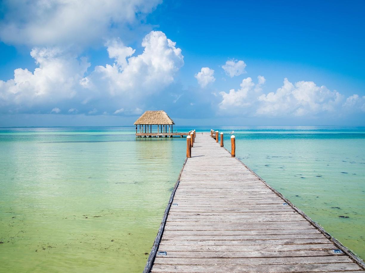 Isla Mujeres: jak dojechać i gdzie spać — przejrzysty plan?