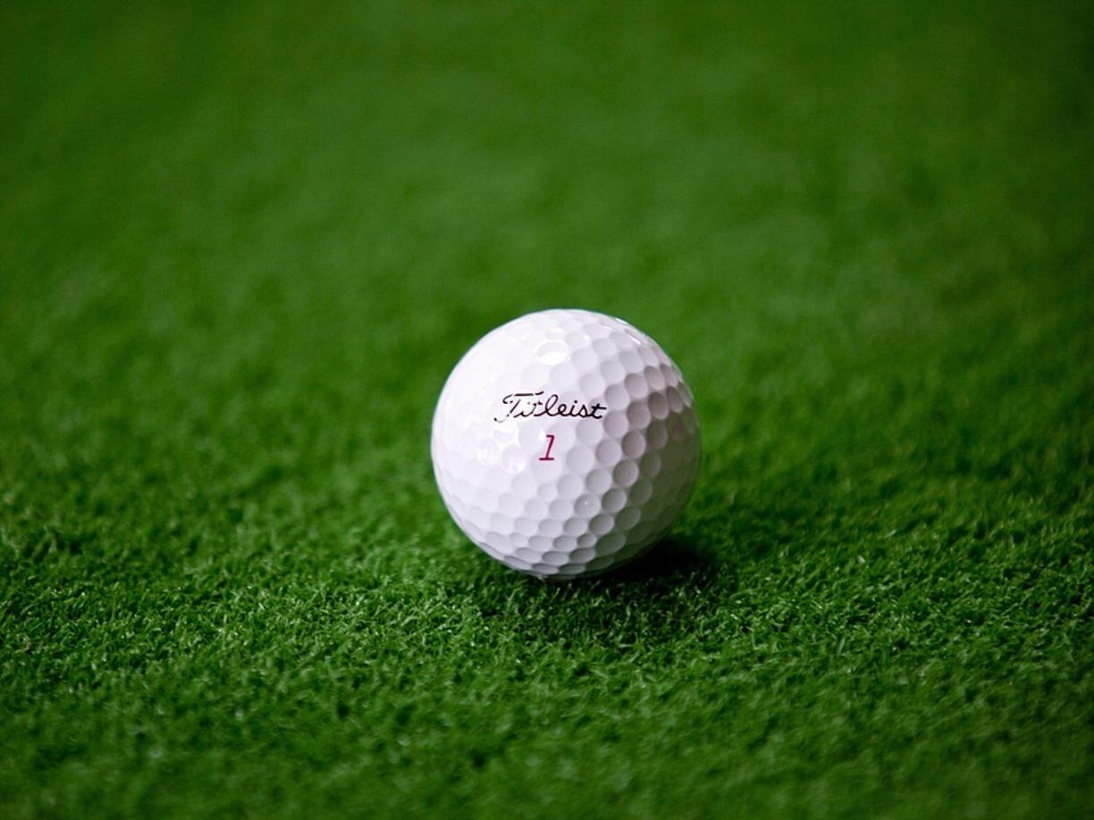 Zimowy golf: Salalah – najcieplejsze godziny tee, pakiety i dress code