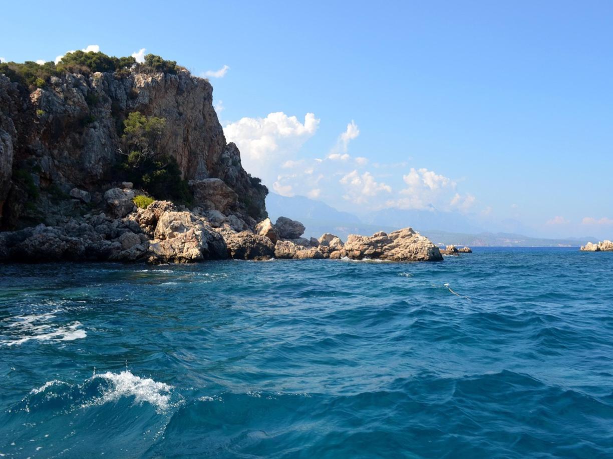 Kemer: jak dojechać i gdzie spać — przejrzysty plan?