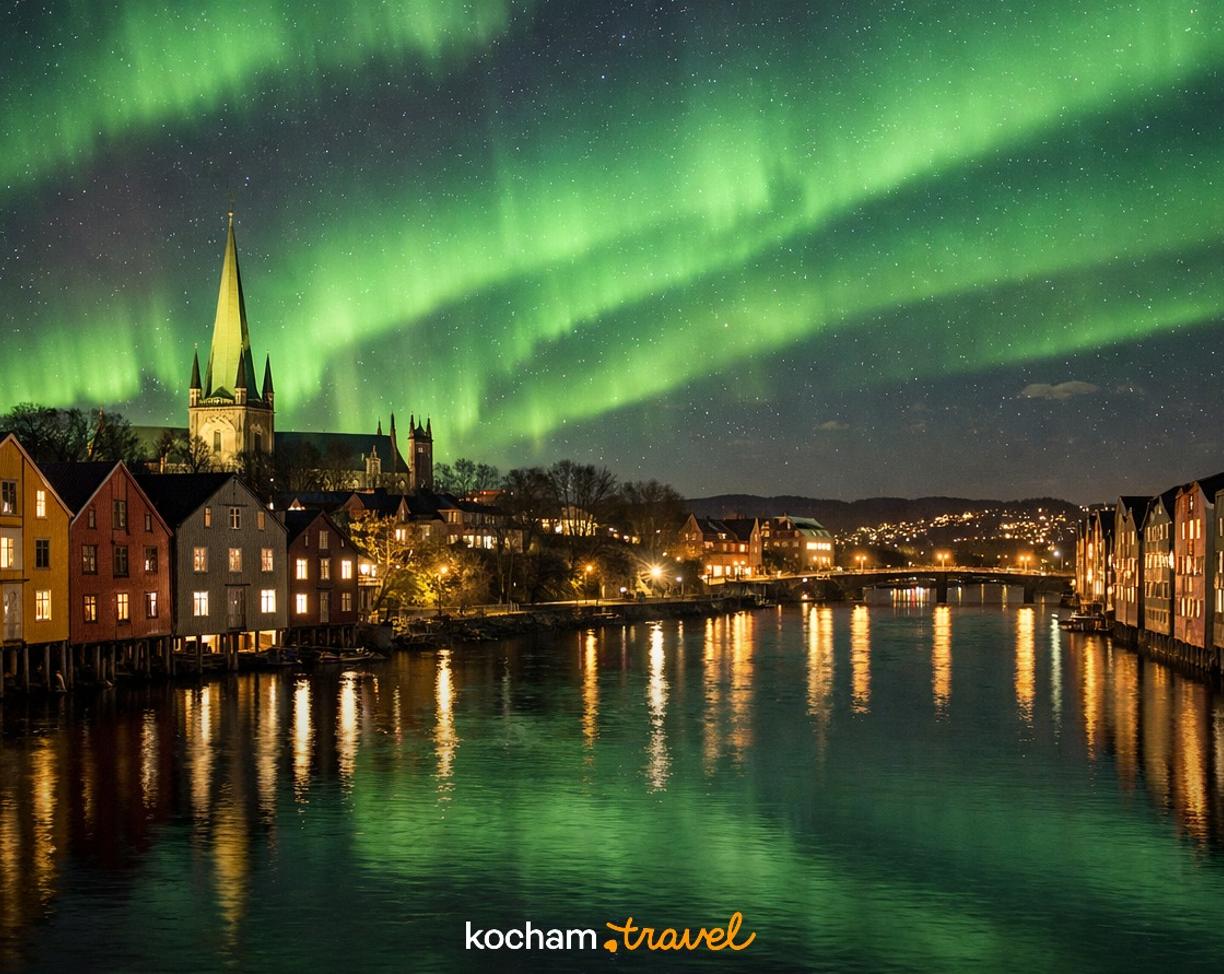Ilustracja do tematu: Gotowy pomysł na urlop w Norwegii i jesienne polowanie na zorzę polarną w Trondheim