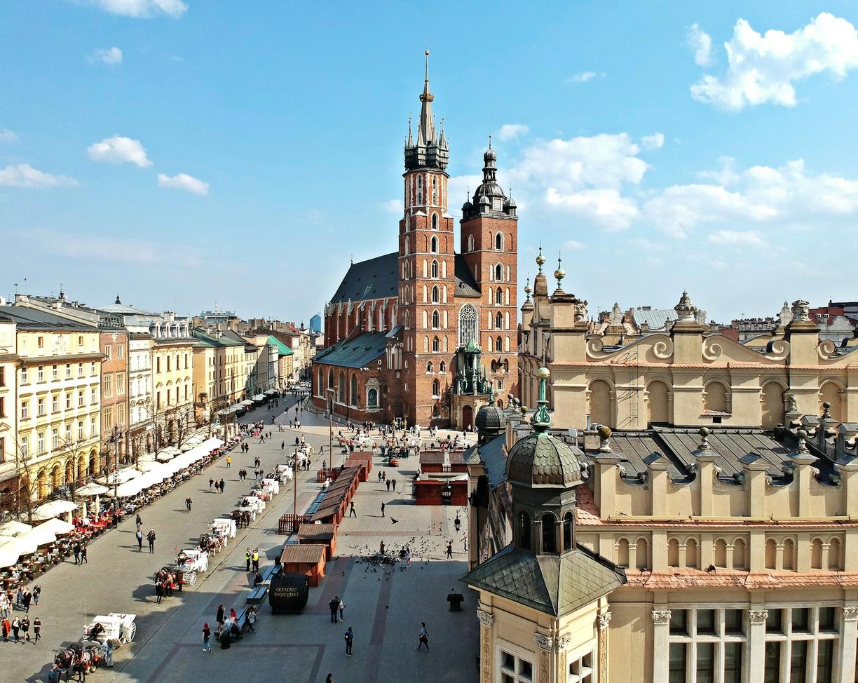 Kraków. Ceny w 2026: Ile kosztuje bilet na Wawel, obwarzanek i piwo?