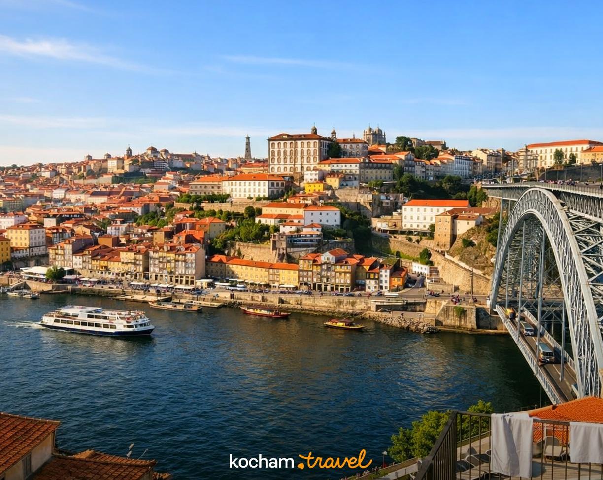 Ilustracja do tematu: Porto: jak dojechać i gdzie spać — przejrzysty plan?