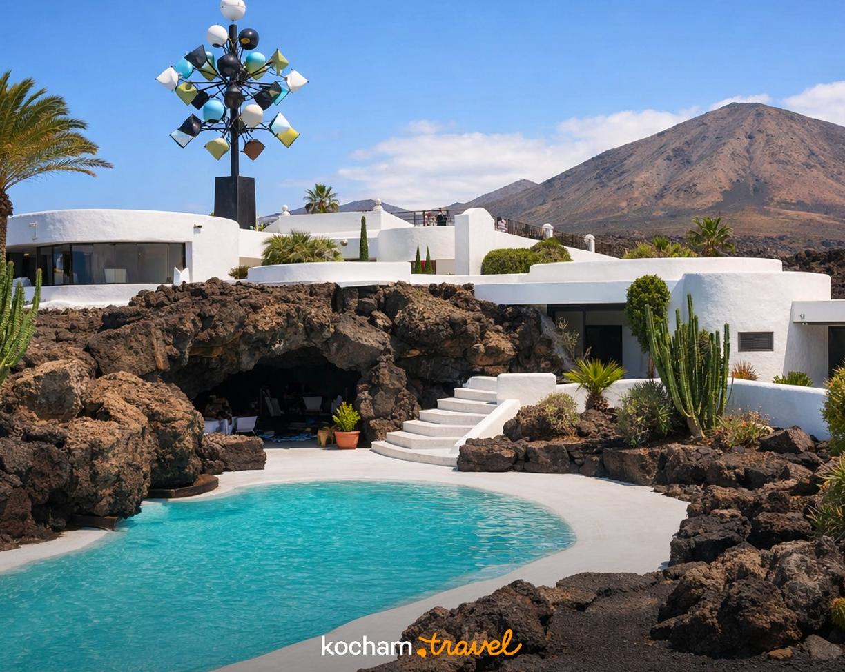 Ilustracja do tematu: Hiszpania. Śladami Césara Manrique, czyli jak słynny artysta ukształtował architekturę Lanzarote