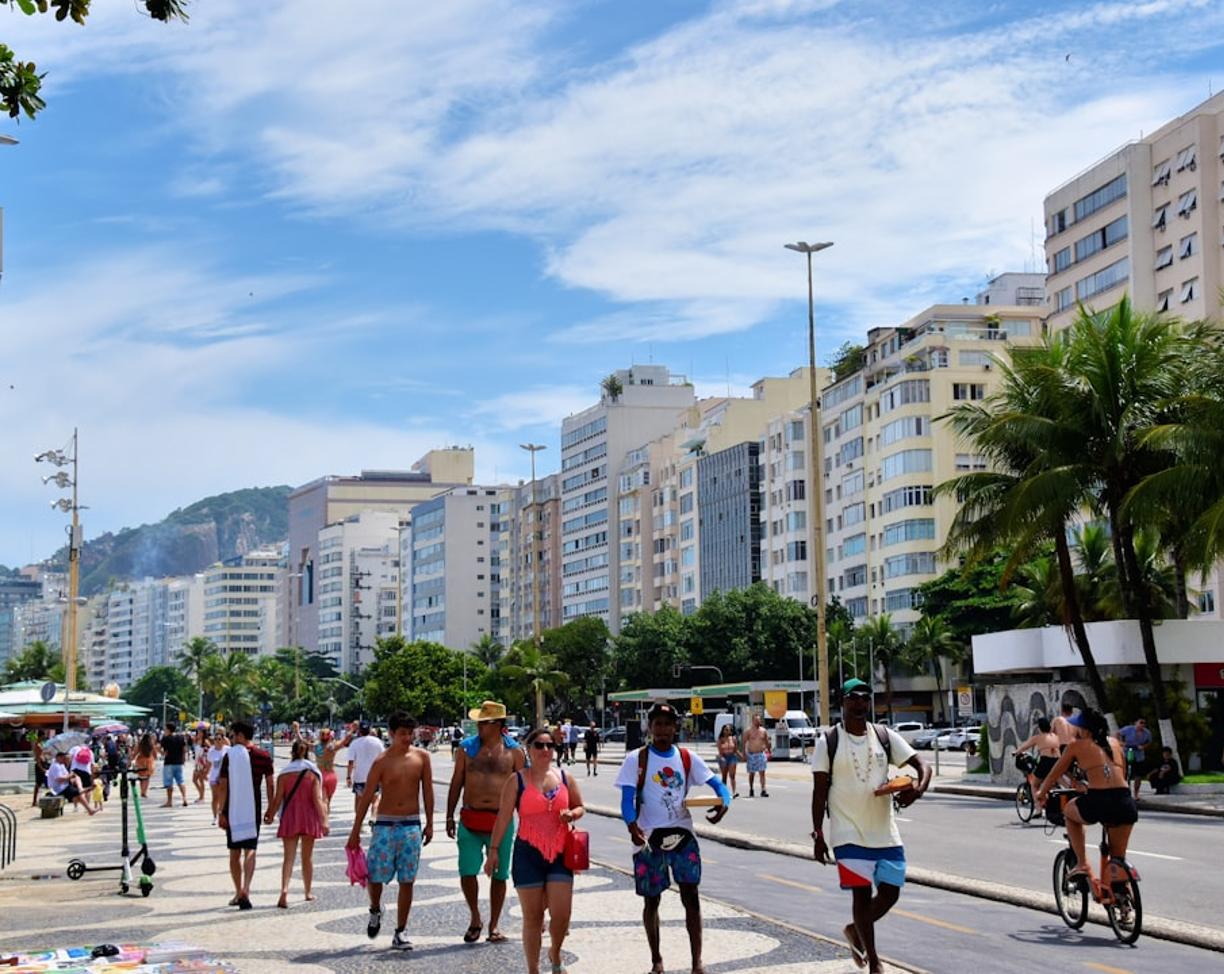 Copacabana i Ipanema: Porównanie dwóch najsłynniejszych plaż Rio de Janeiro