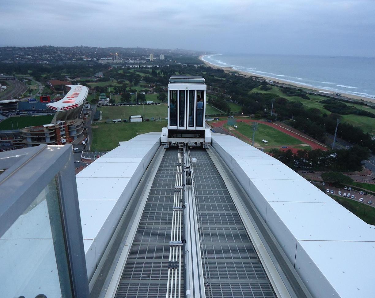 Co zwiedzić w Durbanie? Stadion Moses Mabhida, ogrody botaniczne i Victoria Street Market