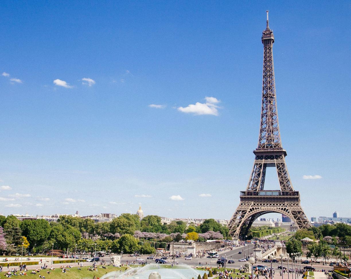 Francja. Ceny w Paryżu 2025/26: Ile kosztuje bilet na Wieżę Eiffla, croissant i metro?