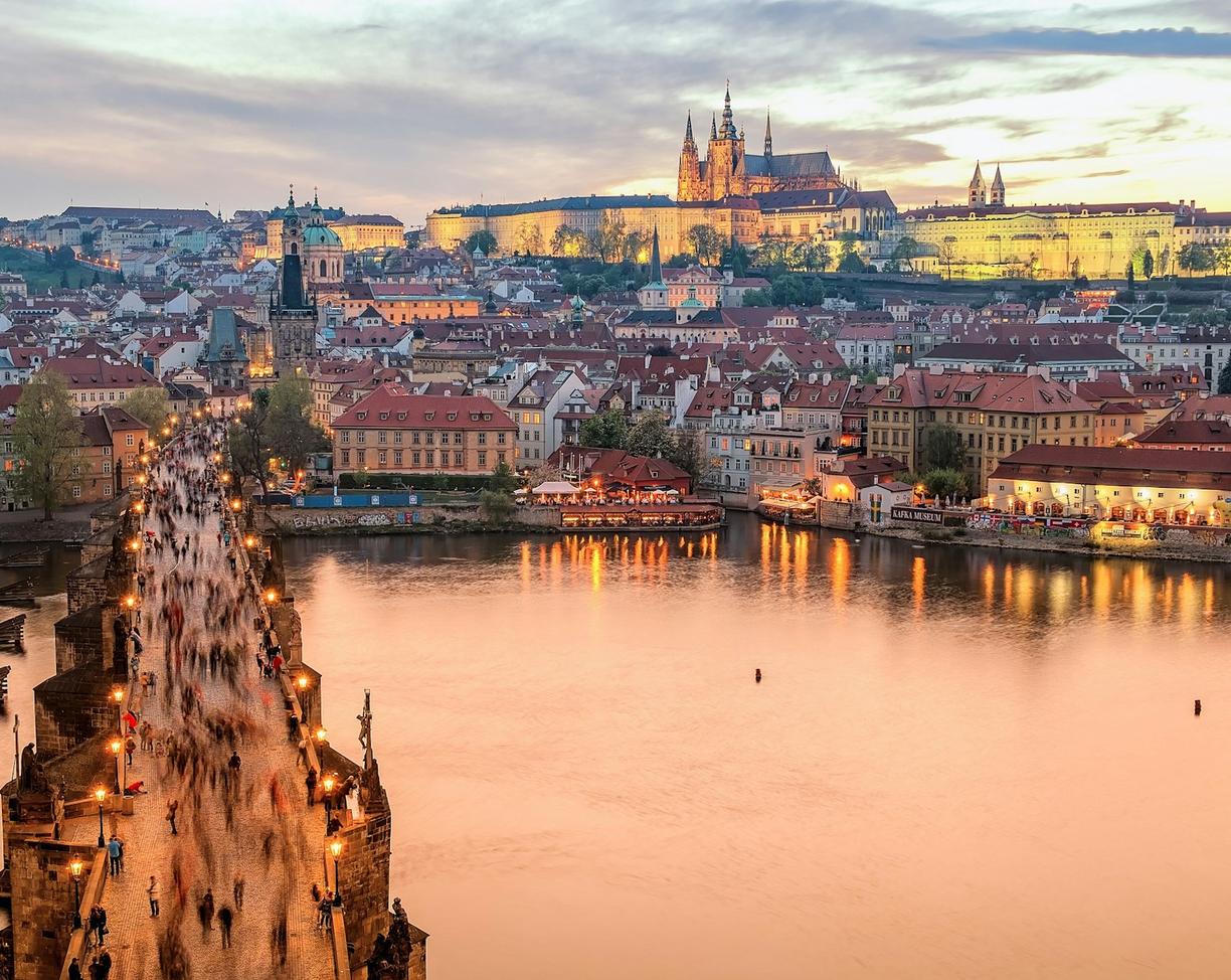 Praga poza utartym szlakiem: odkryj mniej znane zakątki stolicy Czech