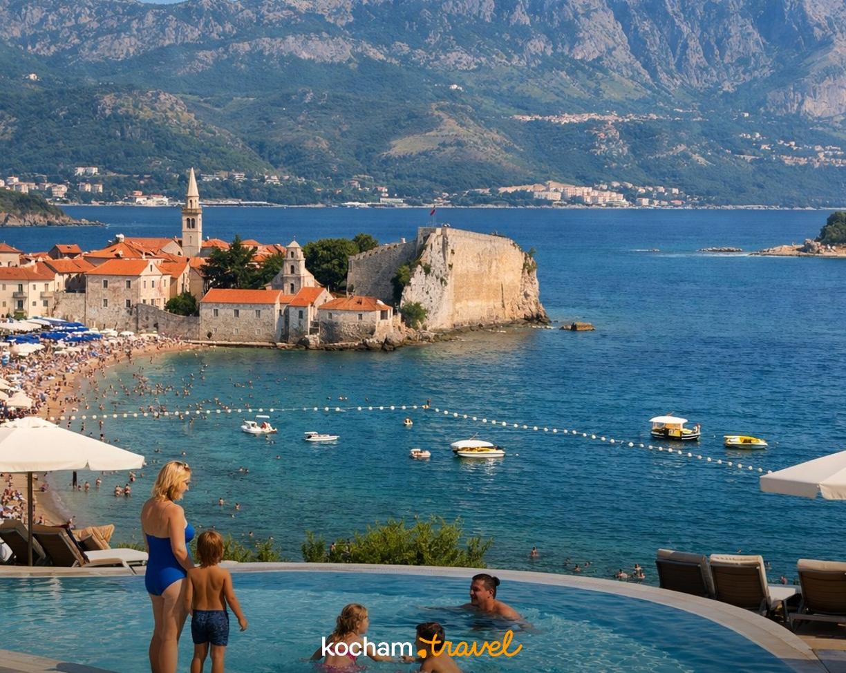 Ilustracja do tematu: Gdzie nocować w Budvie w Czarnogórze na rodzinne wakacje z dziećmi?