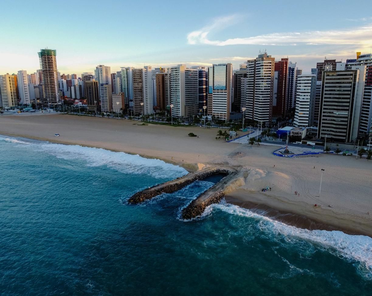 Brazylia. Ceny w Fortalezie 2026: Ile kosztuje obiad, wycieczka buggy i caipirinha?