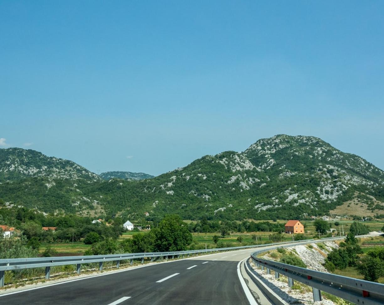Chorwacja samochodem: Trasa, opłaty drogowe i praktyczne porady na 2025 rok