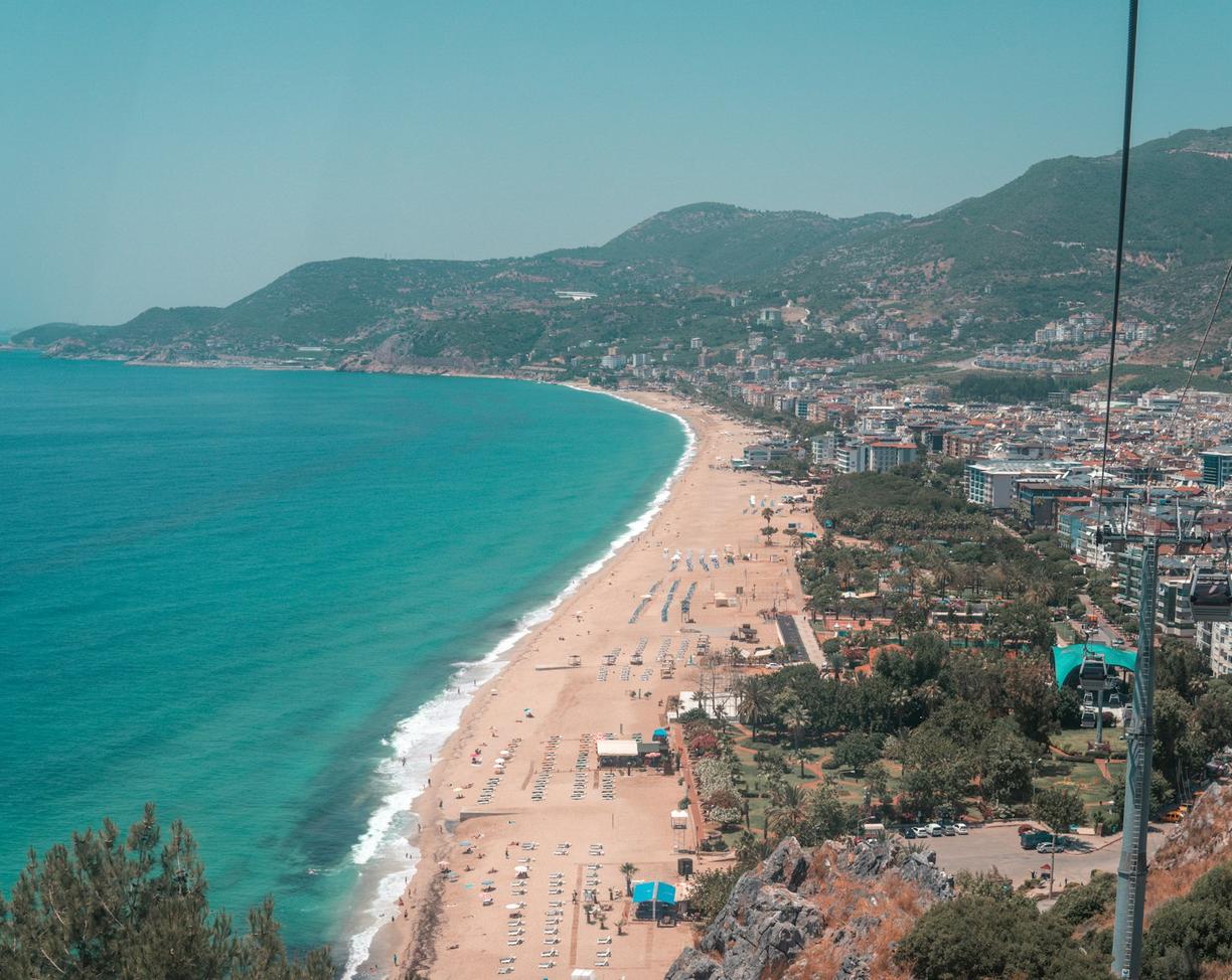 Turcja. Plaża Kleopatry i inne: Przewodnik po najlepszych plażach w Alanyi