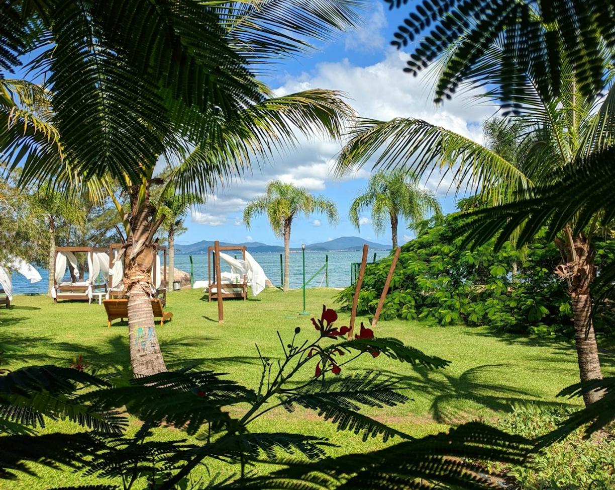 Wypoczynek na Beau Vallon: Co robić poza plażowaniem?