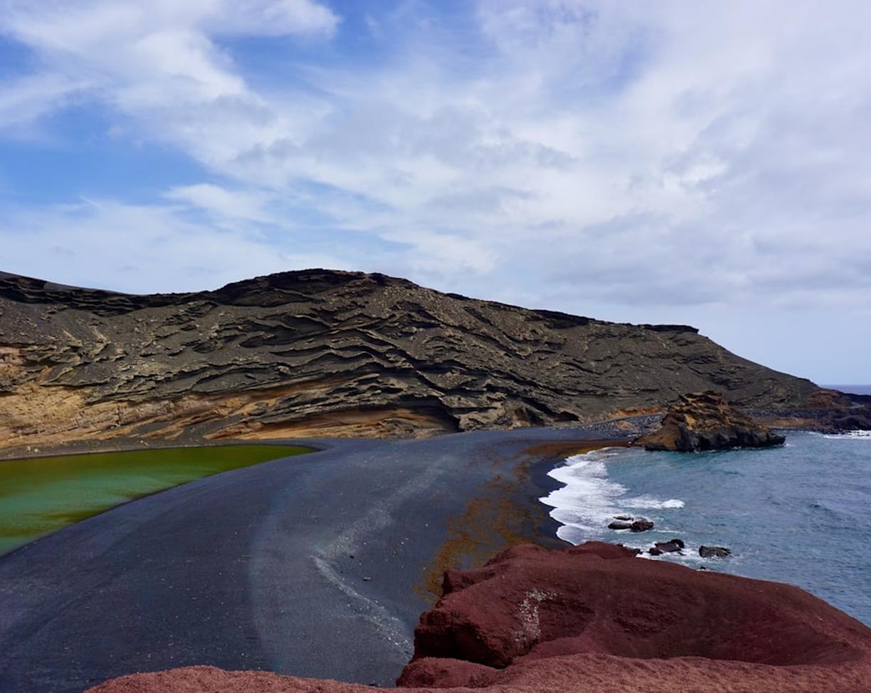 Wypoczynek na Lanzarote: Co robić na najbardziej niezwykłej z Wysp Kanaryjskich?