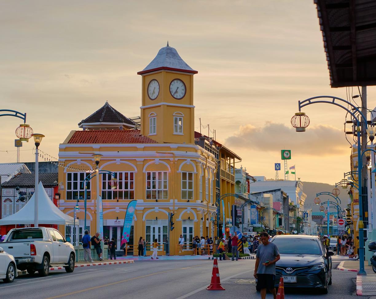Tajlandia. Phuket Old Town: Przewodnik po historycznych uliczkach i kuchni fusion