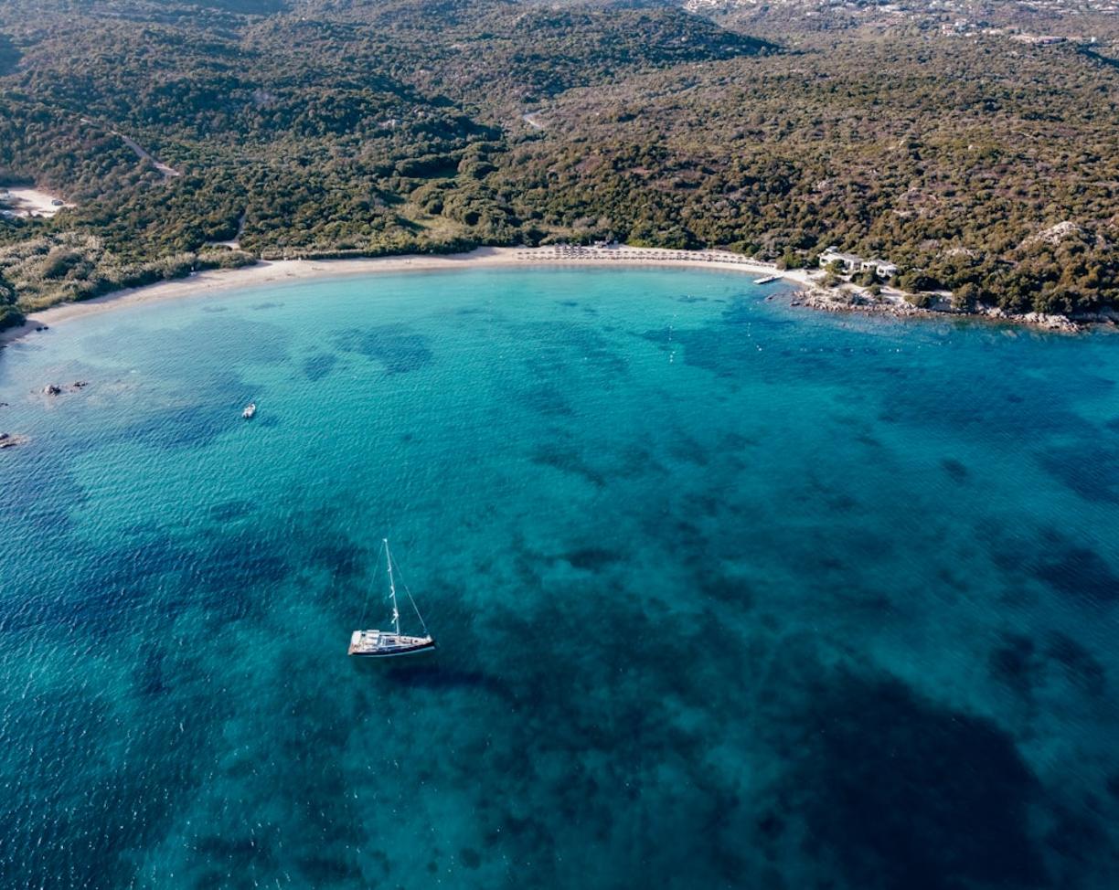 Co zwiedzić w Olbii i okolicach? Przewodnik po Szmaragdowym Wybrzeżu (Costa Smeralda)