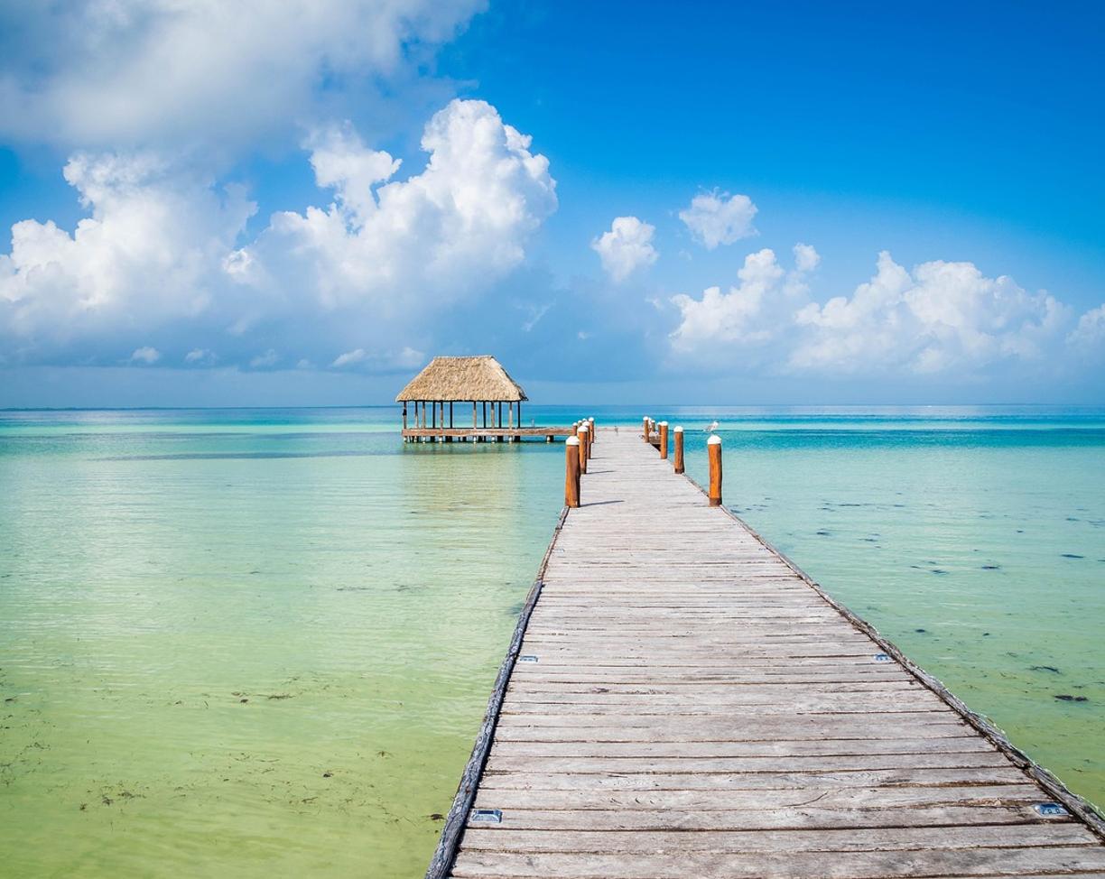 Isla Mujeres: jak dojechać i gdzie spać — przejrzysty plan?