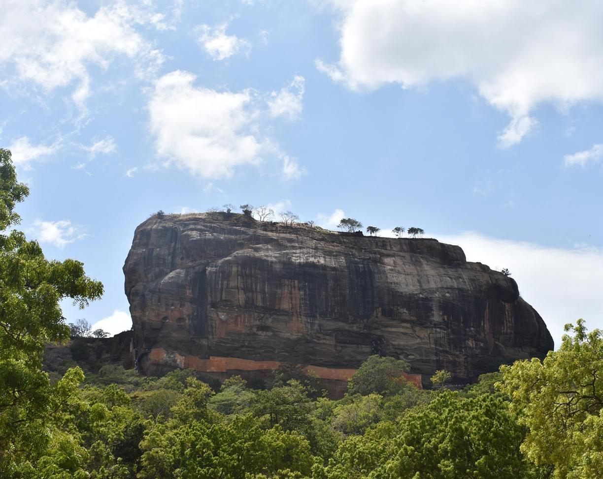 Sigiriya: gdzie zjeść — lokalne klasyki i street food?
