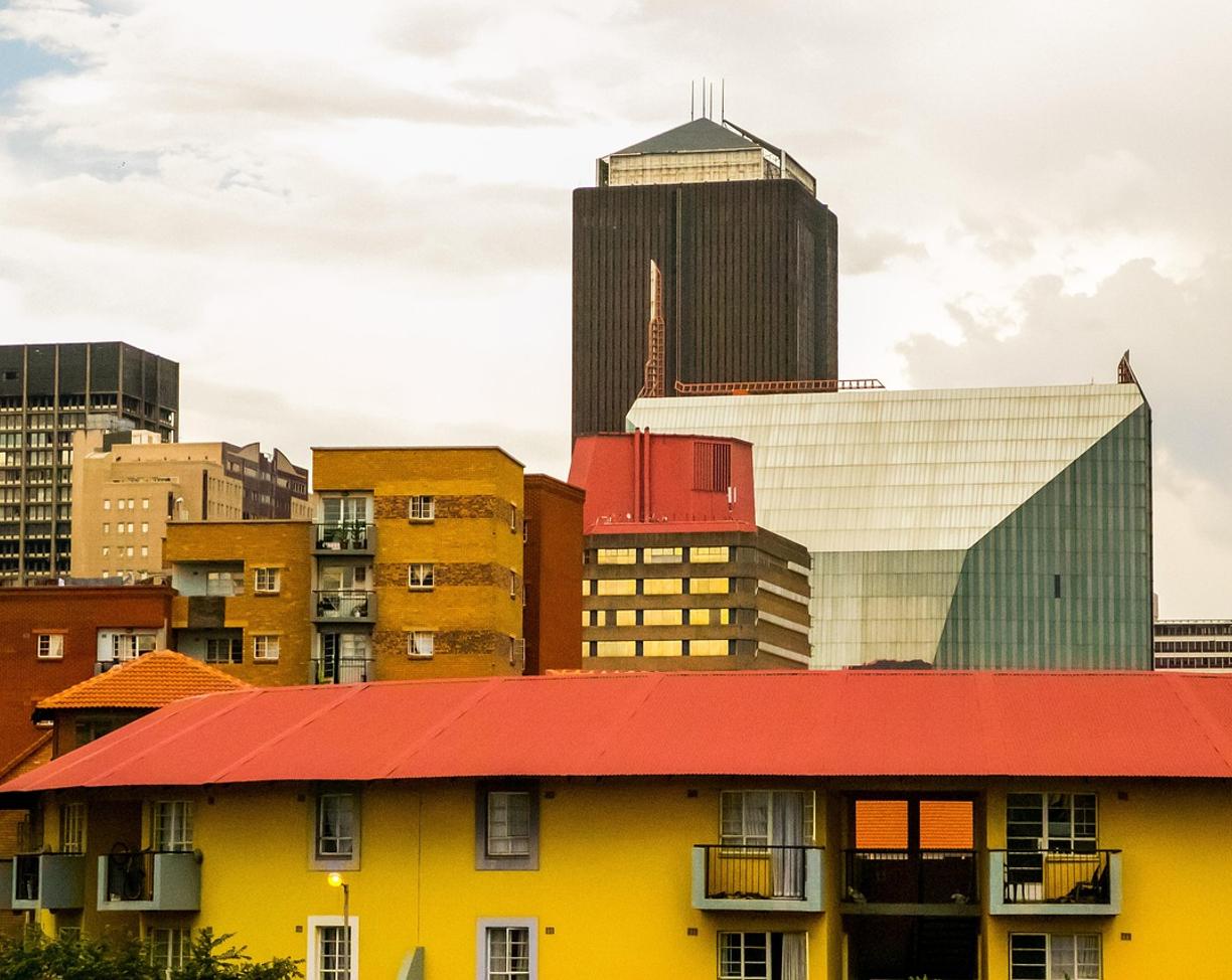 Johannesburg: jak dojechać i gdzie spać — przejrzysty plan?