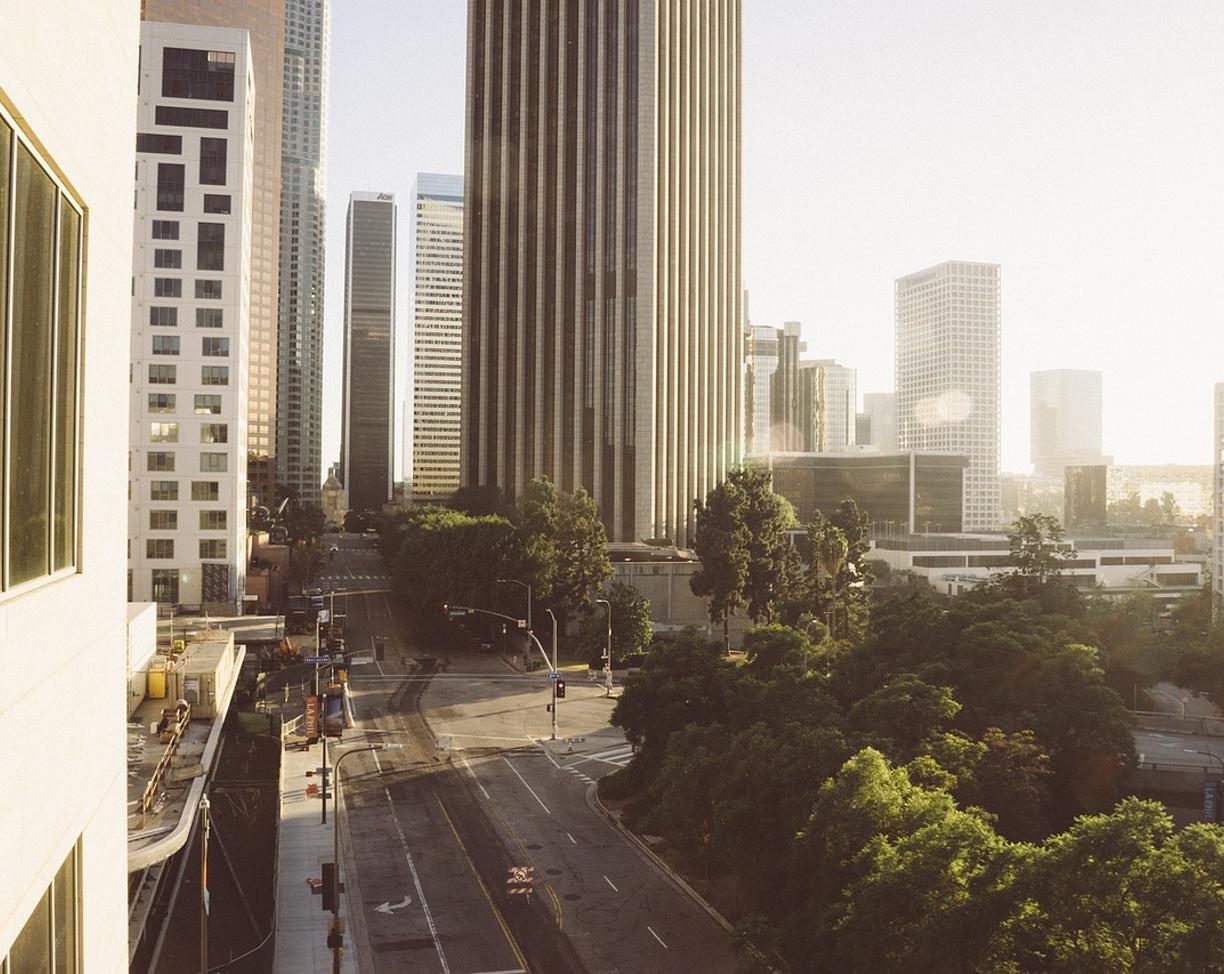Los Angeles: jak dojechać i gdzie spać — przejrzysty plan?