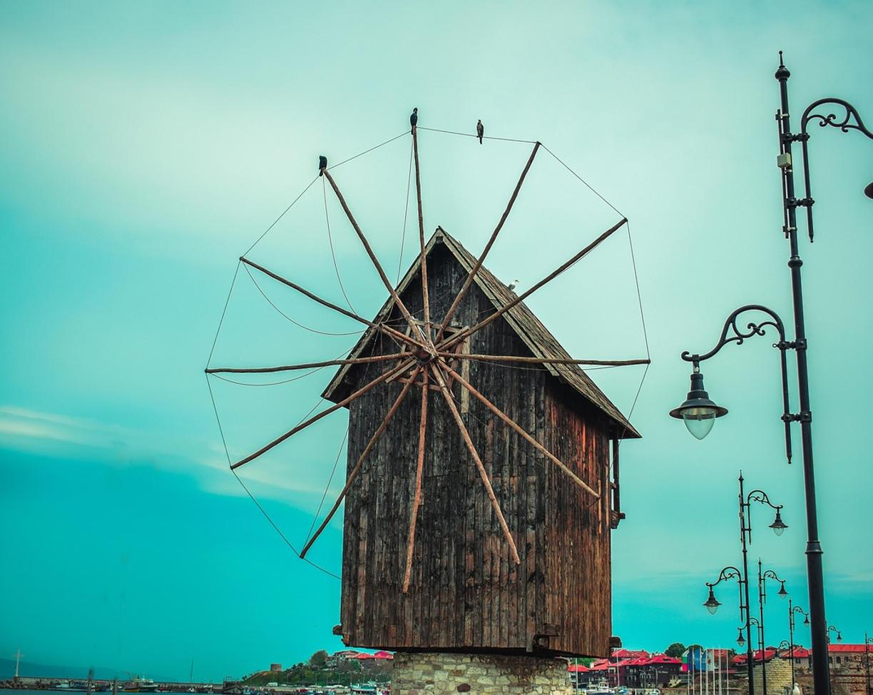 Nessebar: gdzie zjeść — lokalne klasyki i street food?
