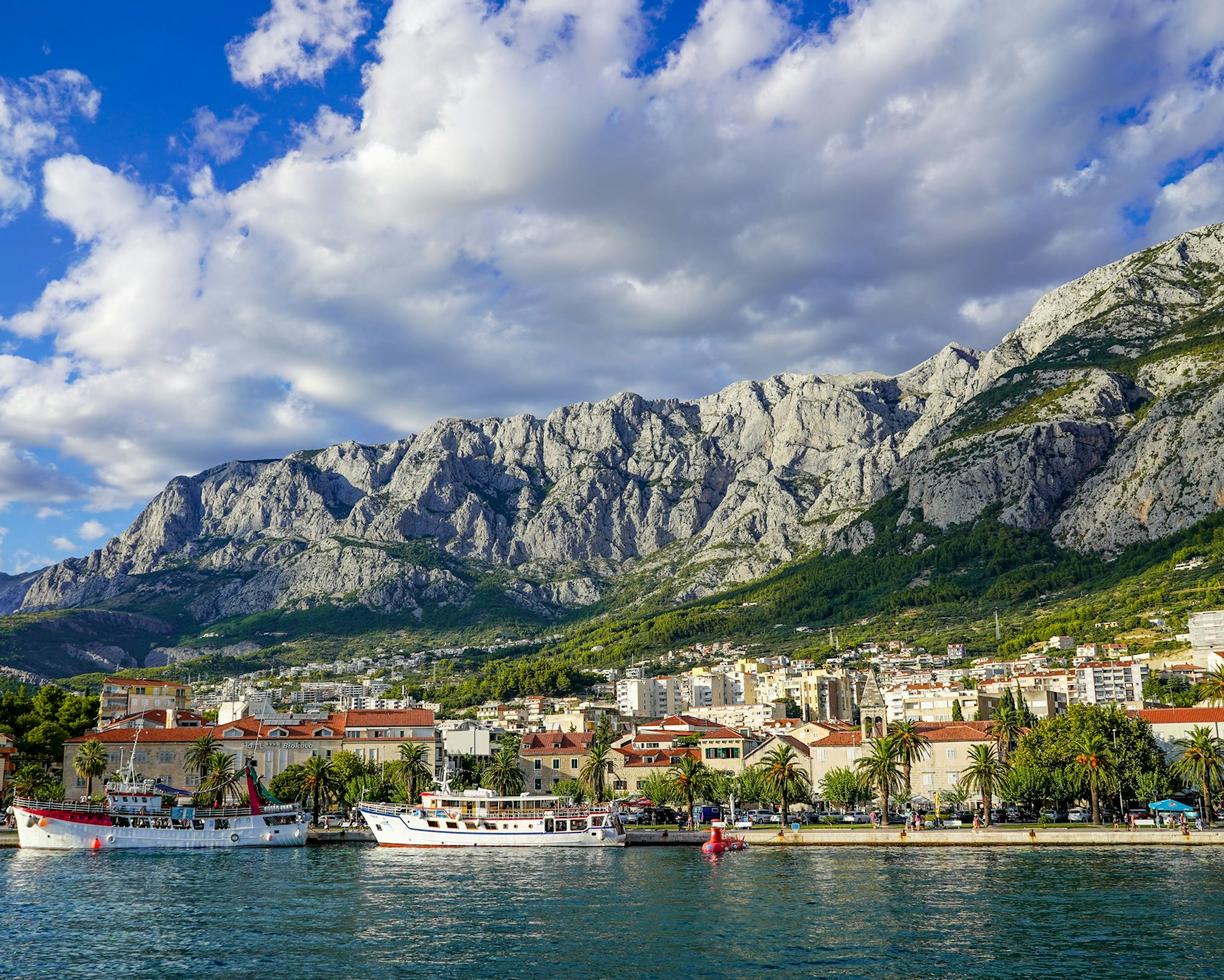 Chorwacja. Makarska to nie tylko plaże. Jak zaplanować trekking na szczyt Sveti Jure w Biokovo?