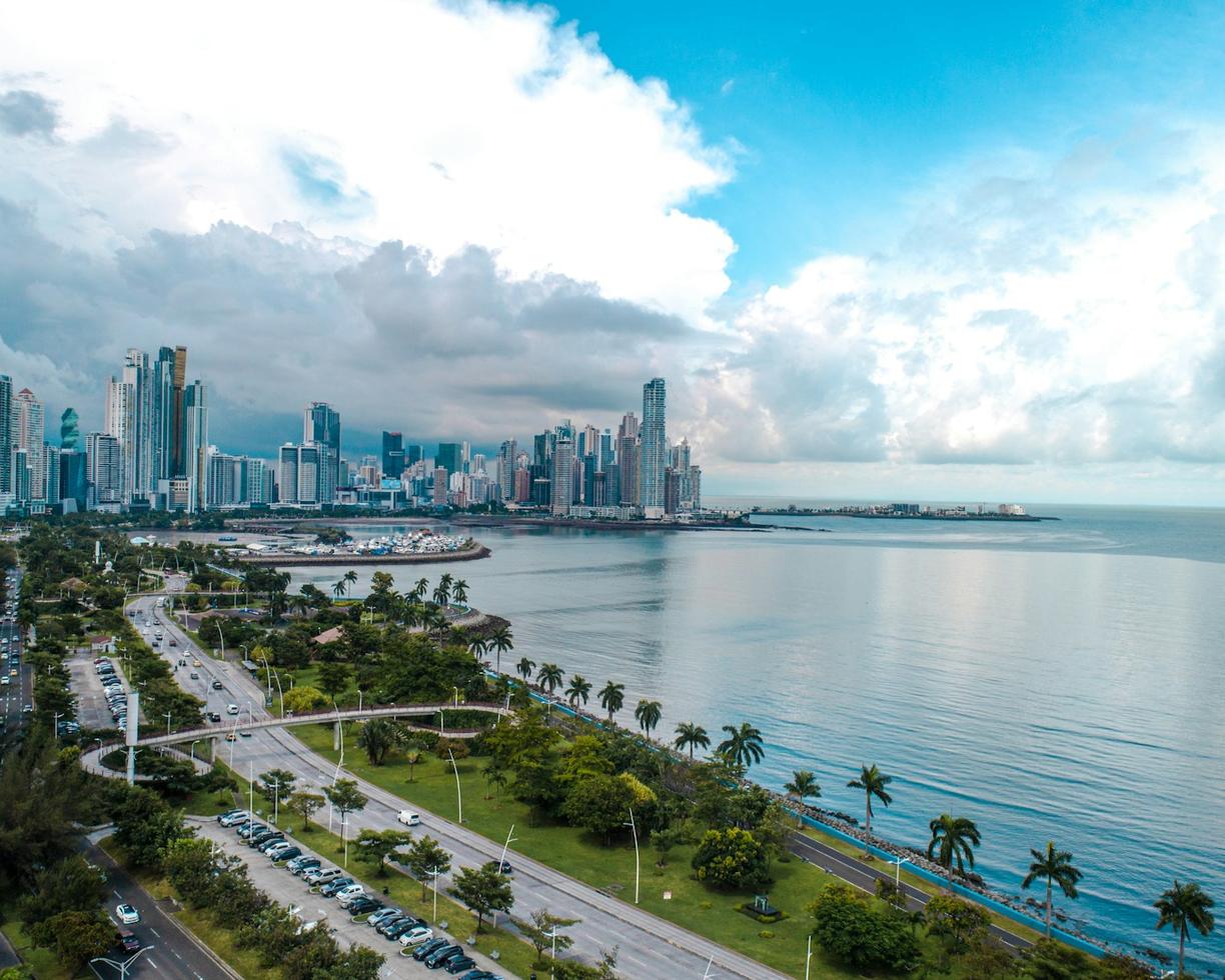 Co zwiedzić w Panama City? Kanał Panamski, starówka Casco Viejo i nowoczesne centrum