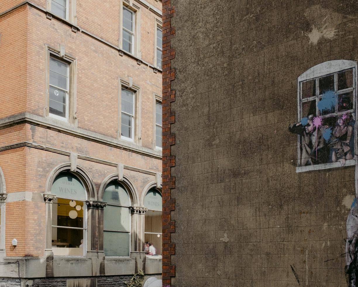 Banksy w Bristolu: przewodnik po ulicznych dziełach sztuki i ich lokalizacjach