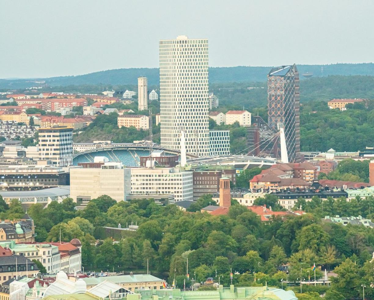 Ceny w Göteborgu 2025/26: Ile kosztuje bilet do Liseberg, kanelbulle i transport?