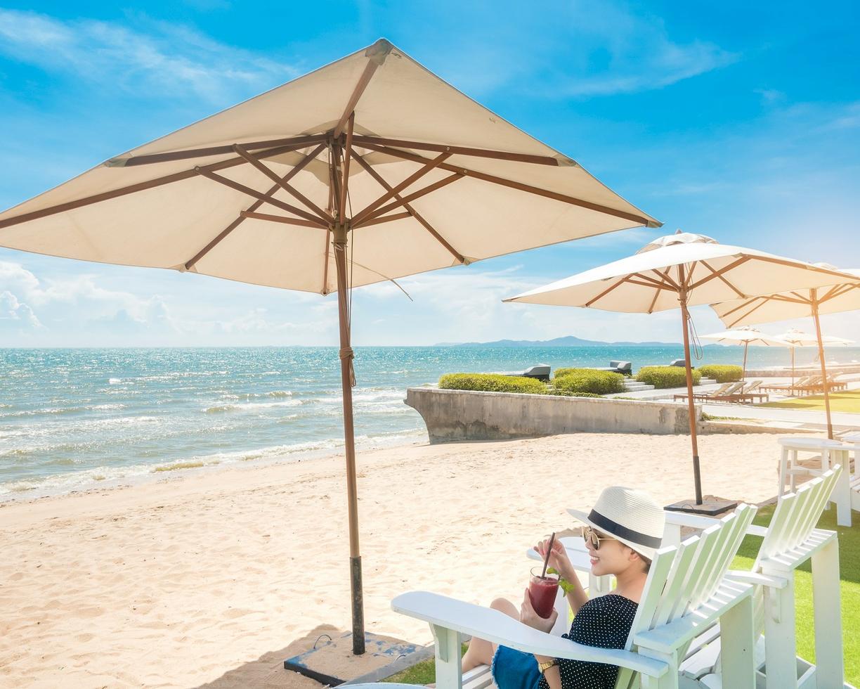 Tajlandia. Najlepsze plaże w Pattayi i okolicach: Od zgiełku Jomtien po rajską wyspę Koh Larn