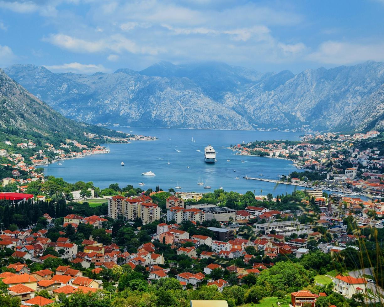 Czarnogóra. Kotor: Stare Miasto – labirynt uliczek, place i ukryte skarby.