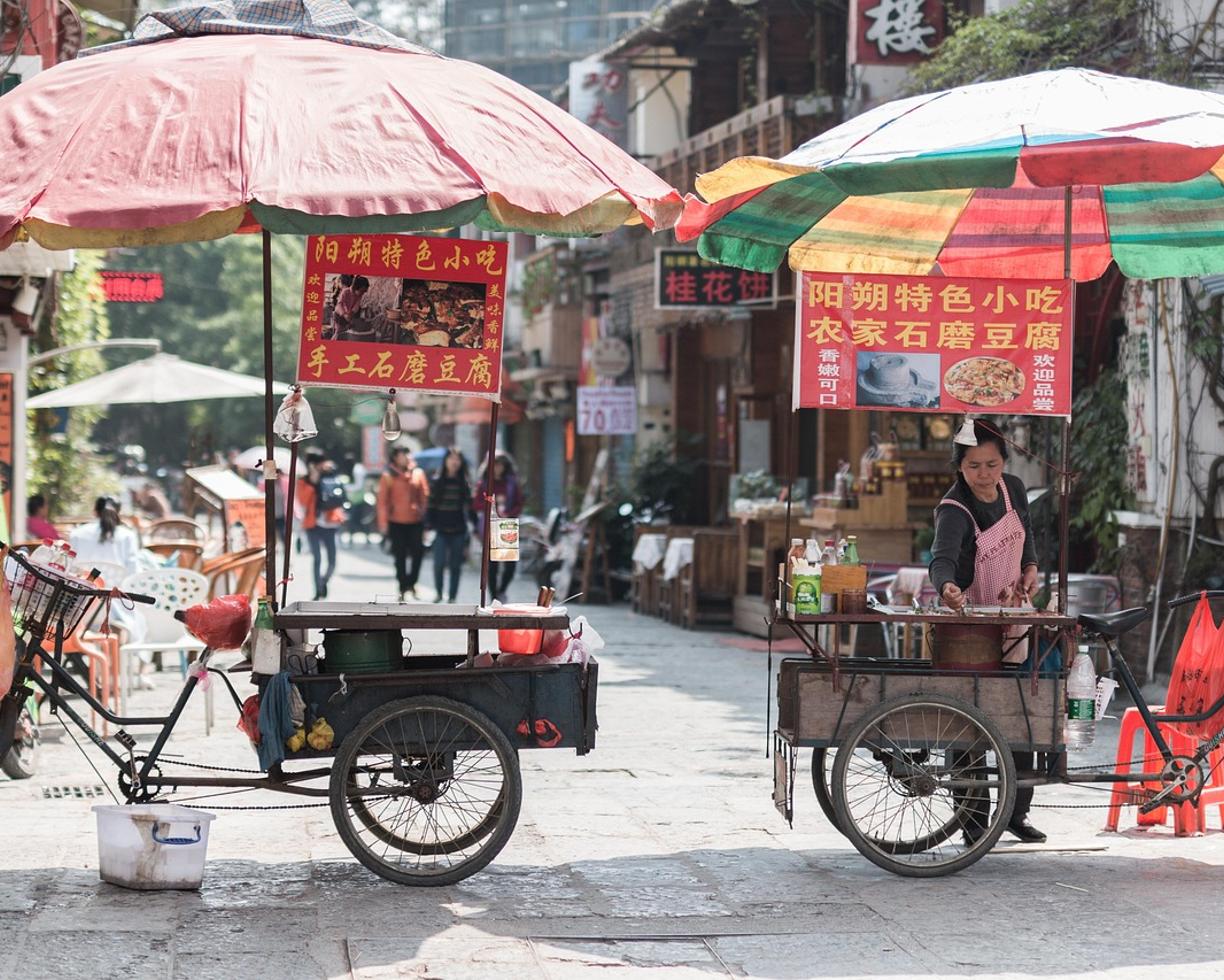 Seminyak: gdzie zjeść — lokalne klasyki i street food?