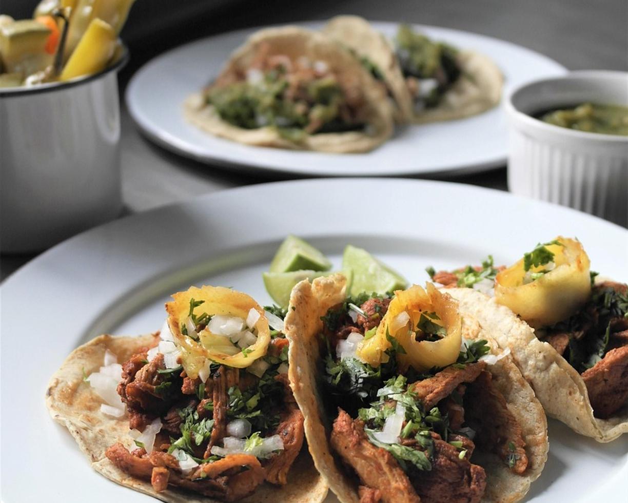 Isla Mujeres: gdzie zjeść — lokalne klasyki i street food?
