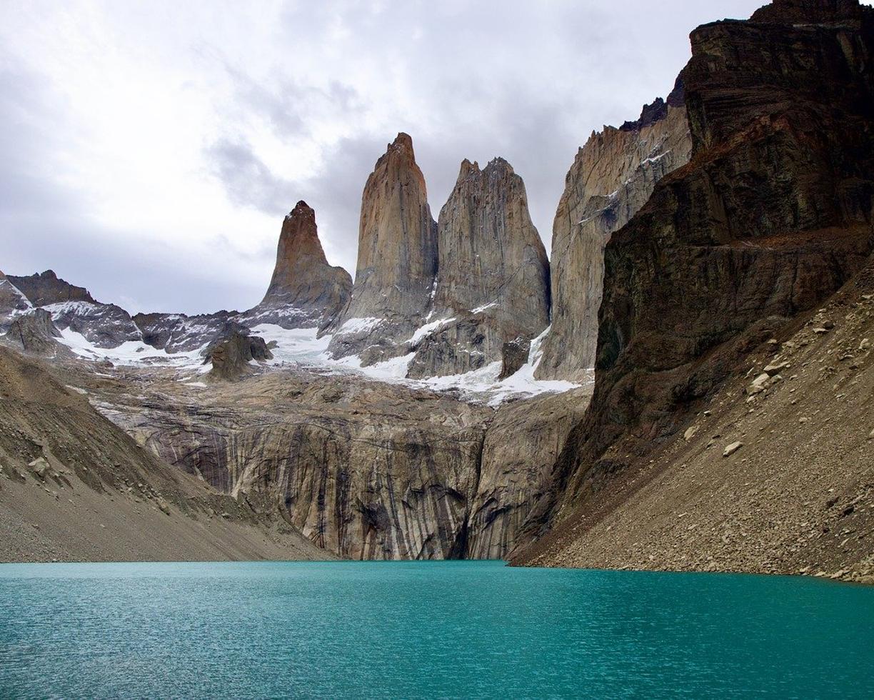 Torres del Paine: gdzie zjeść — lokalne klasyki i street food?