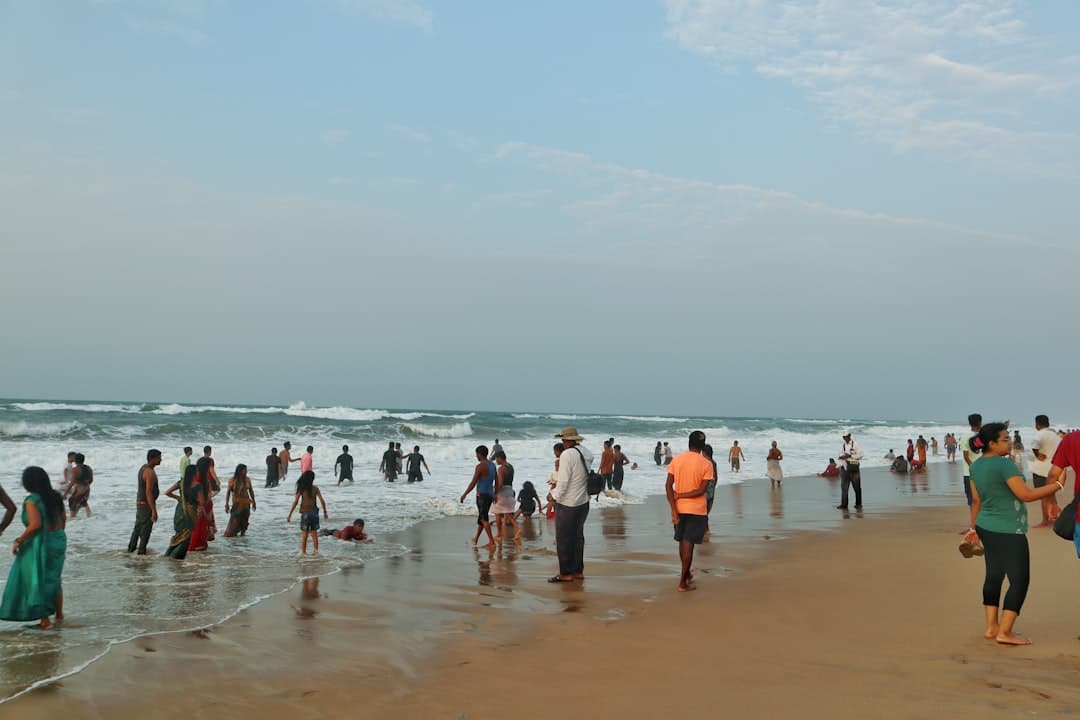 Rodziny spędzające czas na plaży w Piriápolis