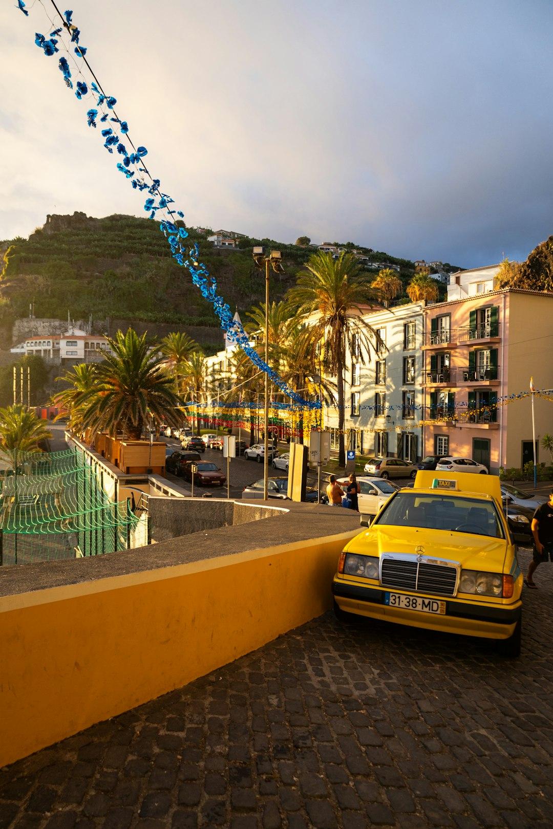 Funchal z dziećmi: Atrakcje dla rodzin w stolicy Madery