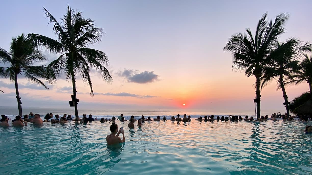 Seminyak od kuchni: 7 restauracji, które musisz odwiedzić, by poznać smaki Bali.