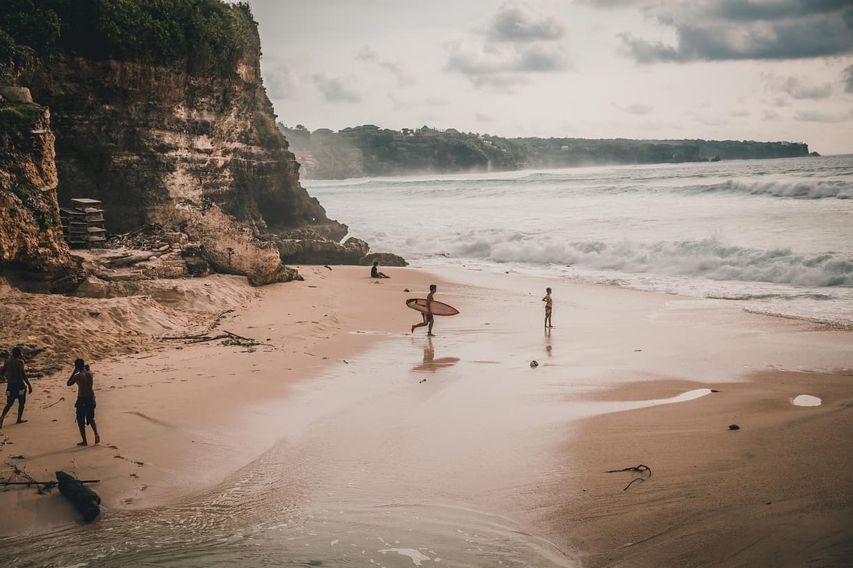 Świątynia Uluwatu na klifie