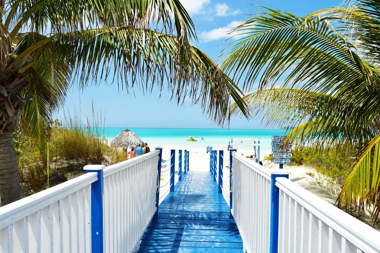 Kuba. Ceny na Cayo Coco 2025/26: Ile kosztuje wycieczka, rum i pamiątki?