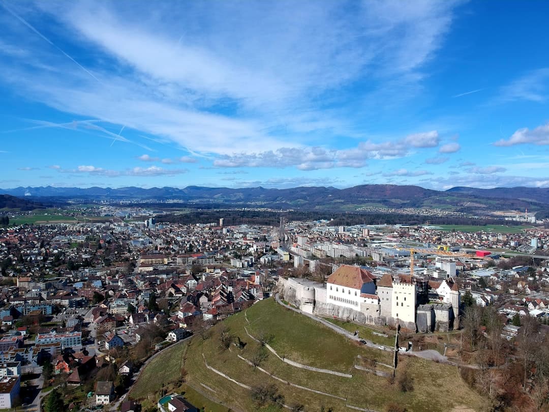 Panoramiczny widok na Graz z Wzgórza Schlossberg