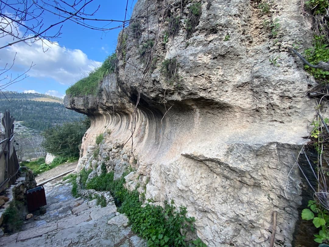 Jaskinia Kreshmoi w Albanii