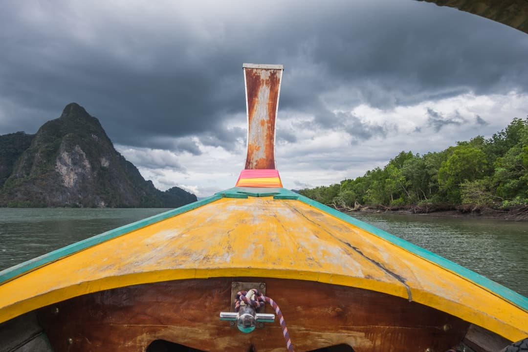 Rafting na rzece Martha Brae: Jak zorganizować wycieczkę z Montego Bay?